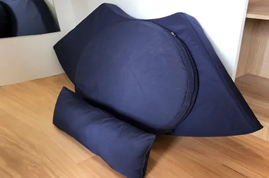 New cushion cover made with or without a zip